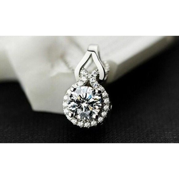 18k White Gold Plated Round Cut Crystal Necklace Made with Crystals 18' - Picture 3 of 3